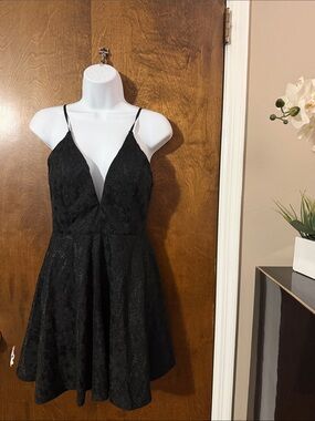 Trac Black Lace V-Neck Spaghetti Strap Skater Dress